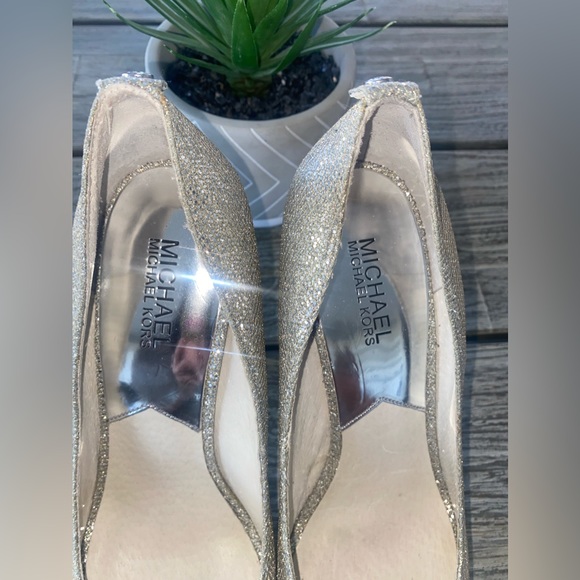 Women’s MICHAEL Kors (MK) Silver Sparkly Pumps, Stiletto Heels, Sz 9 - Picture 7 of 9
